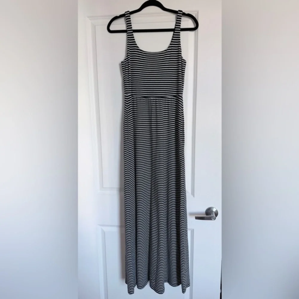 PEACH Striped Navy and White Maxi Dress Women’s Small - Picture 1 of 6